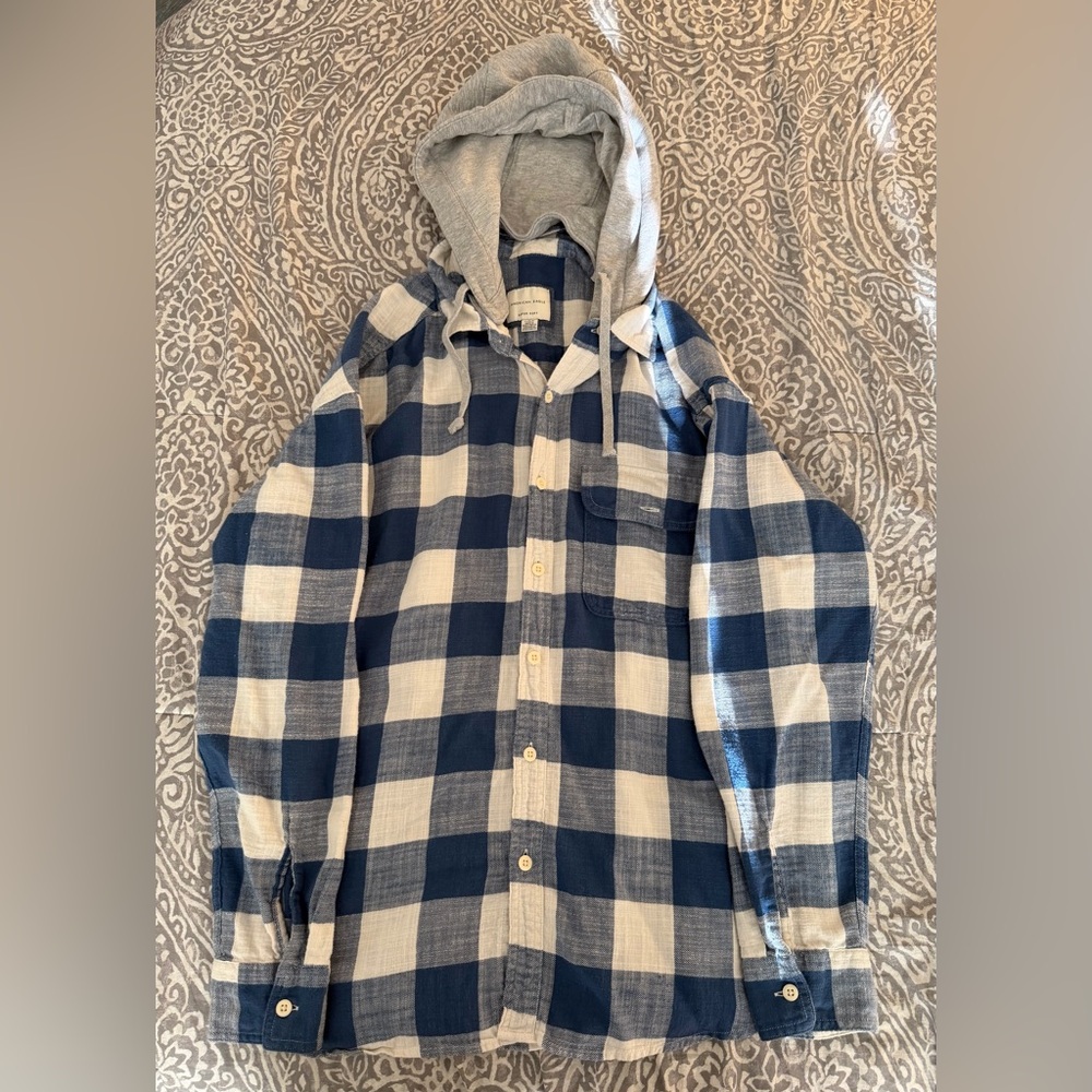 NWOT American Eagle Outfitters Navy and Cream Checkered Hoodie